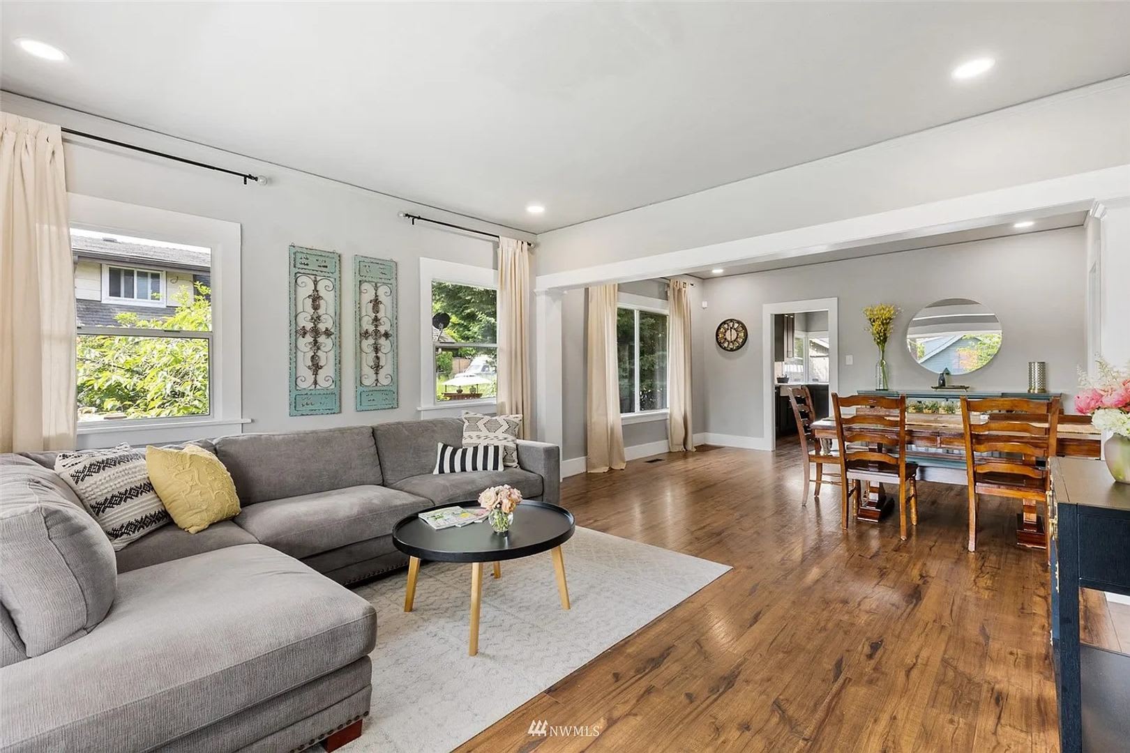 Beautiful, Spacious Tacoma Home! Apply today! – photo 5
