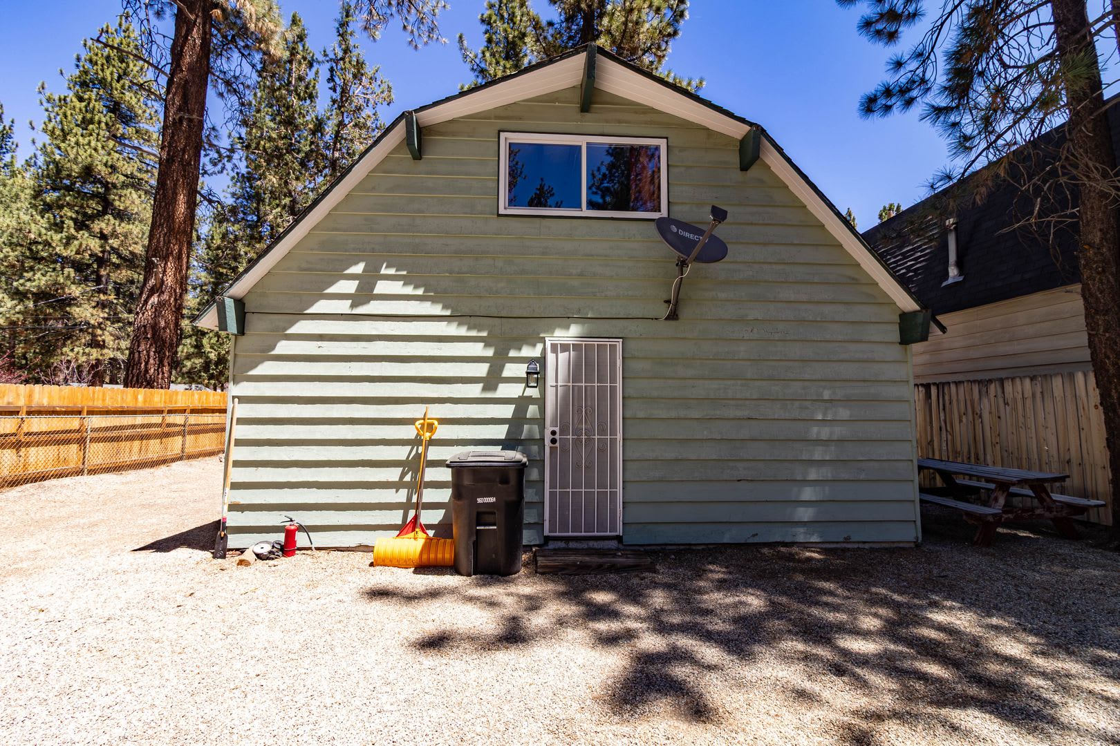 Cozy 2 Bedroom 1 Bath in Big Bear City – photo 4