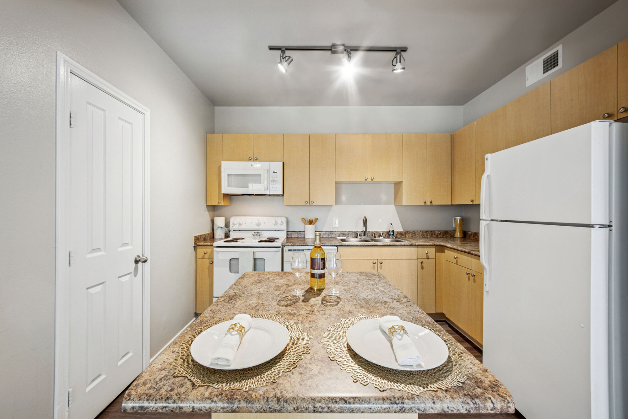 The Residences at Holland Lake – photo 5