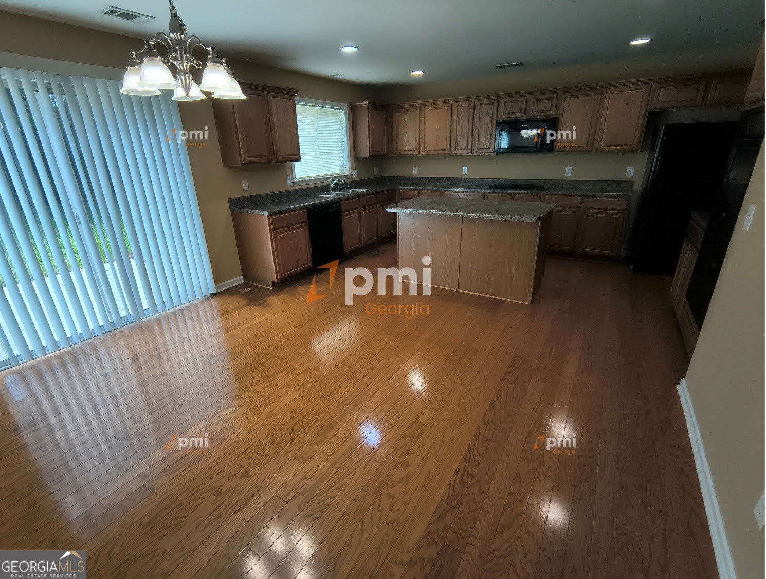 350 Fairmont Way – photo 3