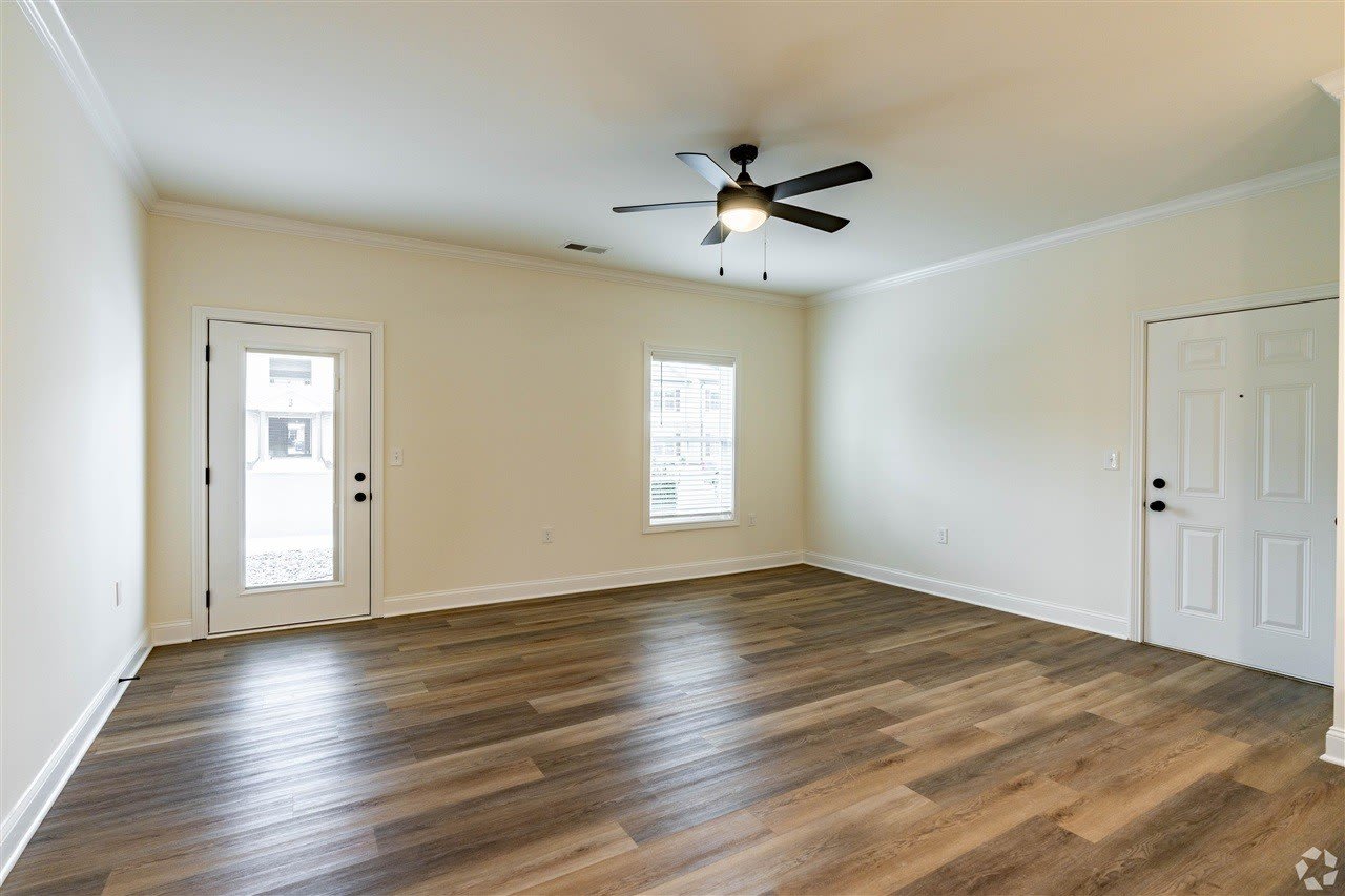 8573 Grove Park Street – photo 2