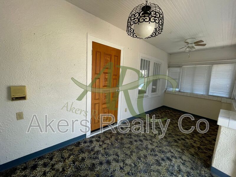 524 Belmont Ave – photo 3