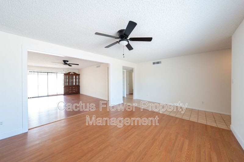 2147 W Edgewood Ave – photo 4