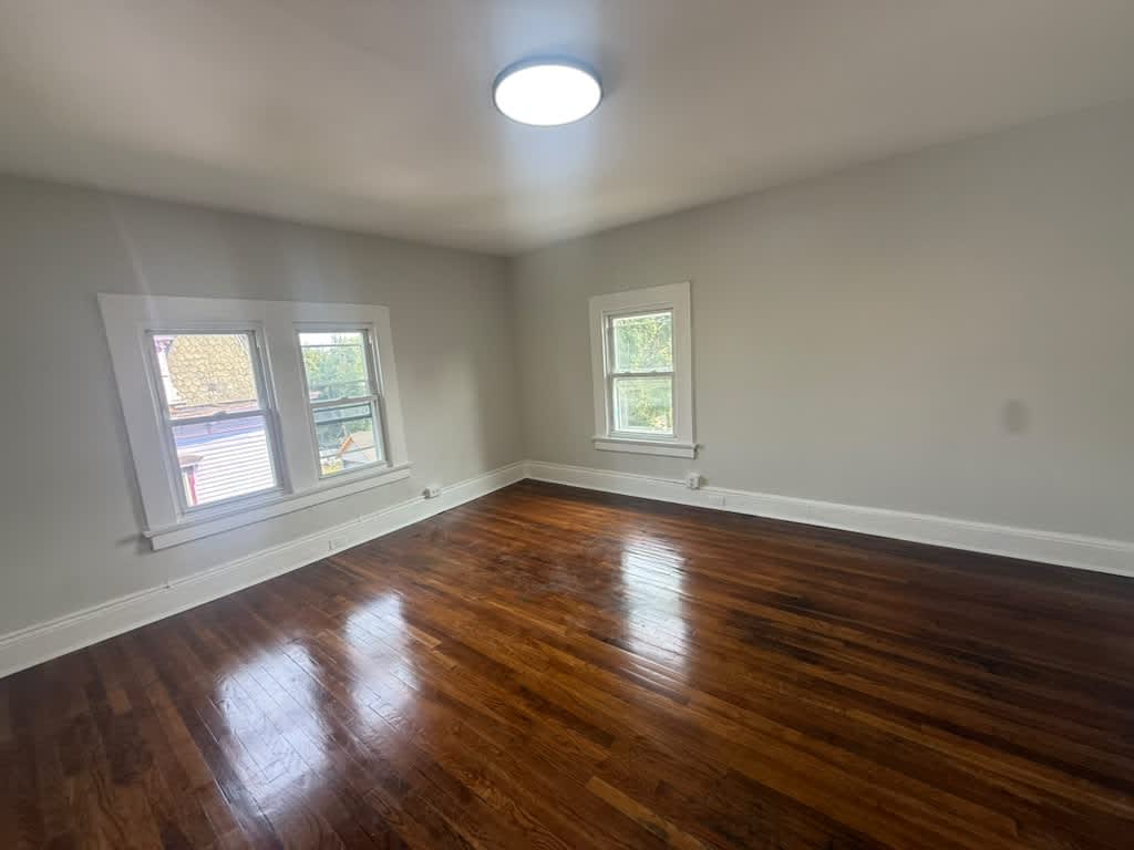 810 2nd Pl – photo 1