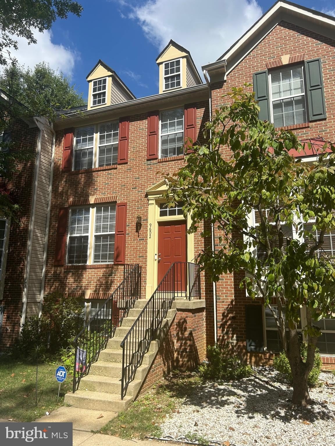 9602 WOODVIEW Drive – photo 1