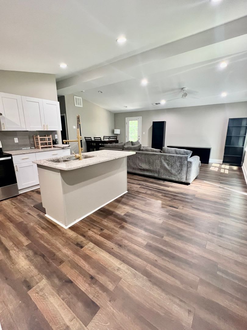 Furnished & Beautifully Updated 3 br 2 Bath Home in Historic Collier Heights – photo 2