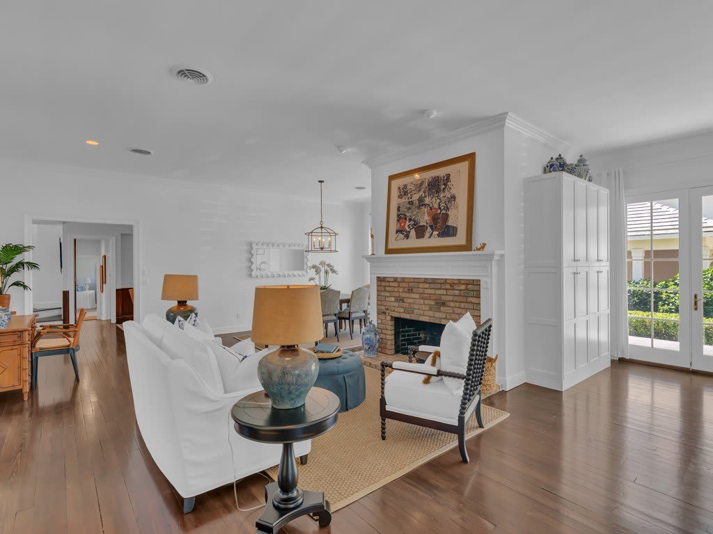 986 Riomar Drive – photo 4