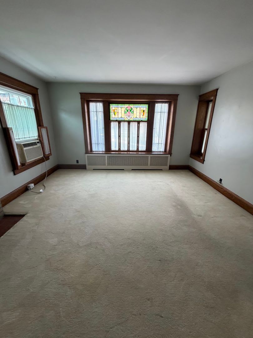 Spacious 4-Bedroom Corner Property Near Transportation & Local Park – photo 3