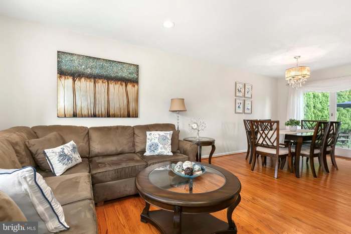 322 Woonsockett Lane – photo 4