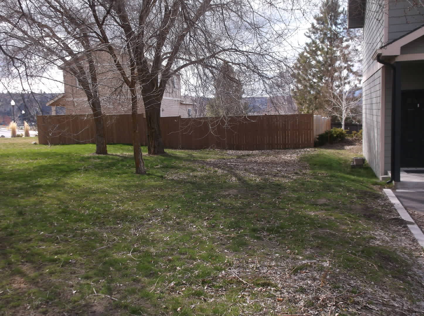 812 W Oregon Ave – photo 4