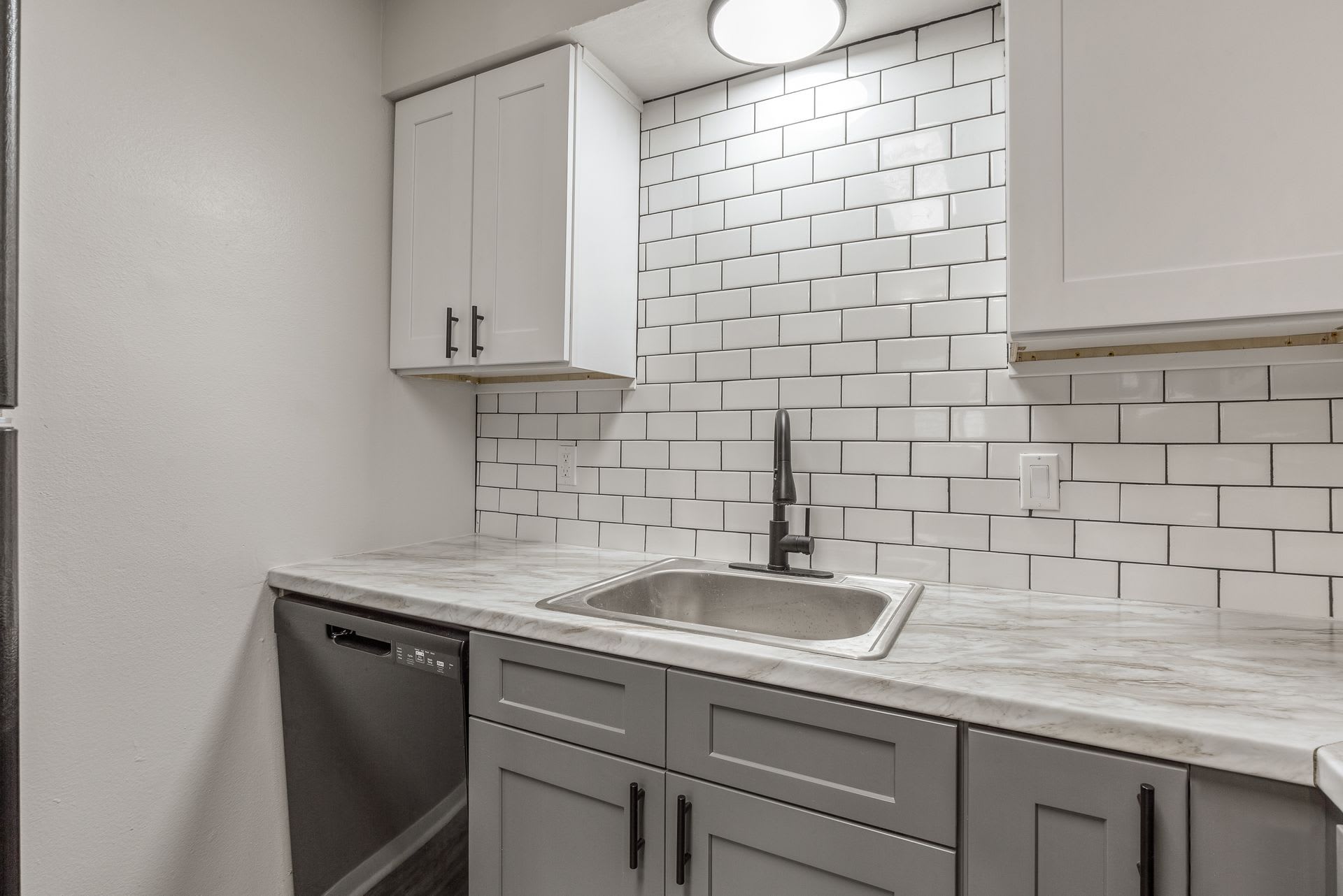 Metro Plex Apartments – photo 5