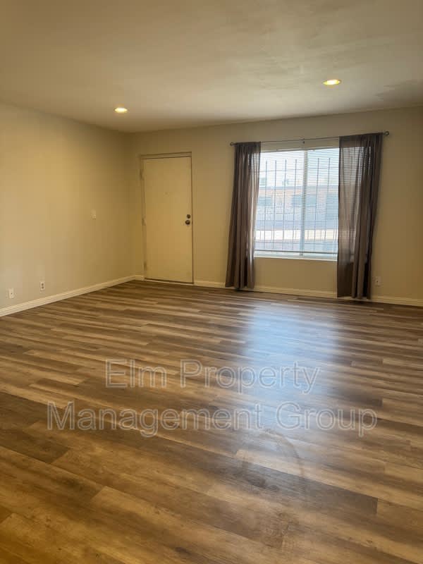 615 South Royal Crest Circle – photo 4