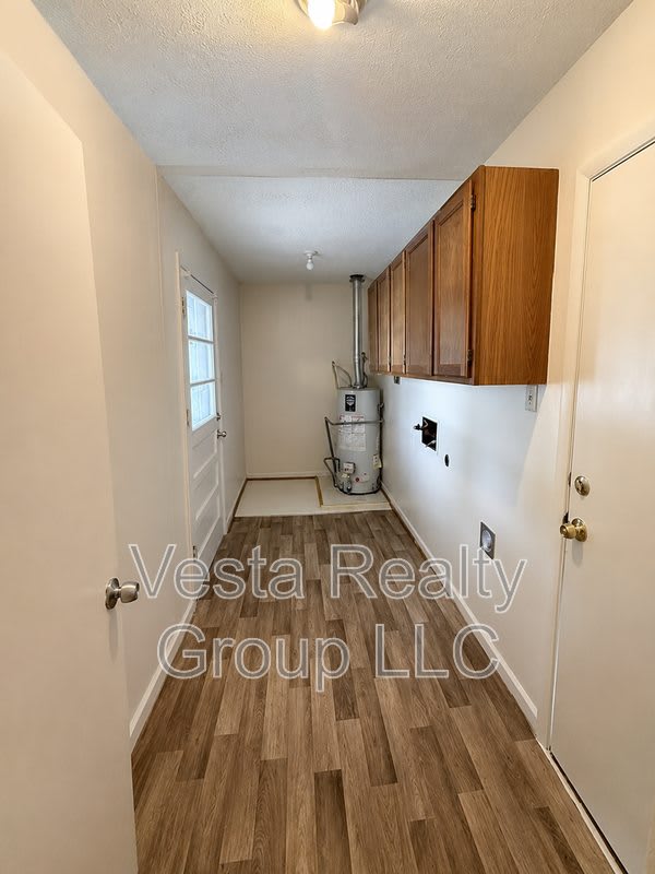 3543 Meadowview Ct – photo 4