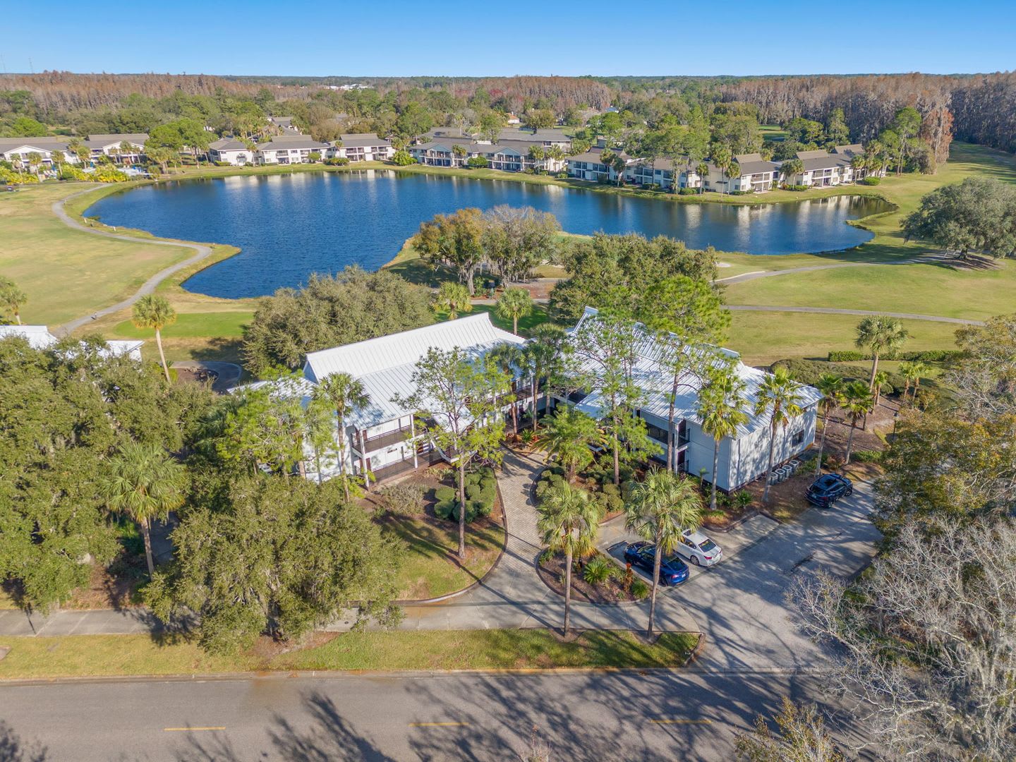 Furnished Resort 2 2 Condo On Golf Course Lake Views – photo 3