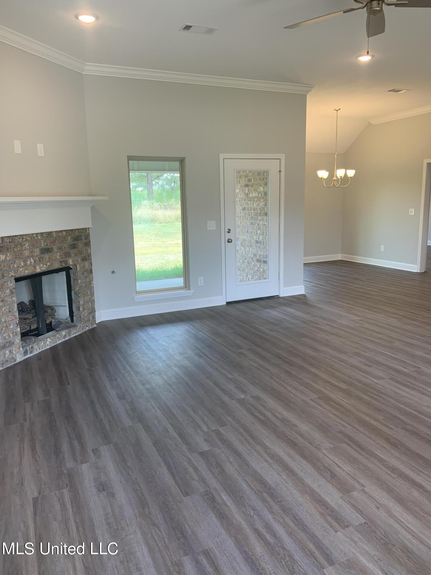 624 Westfield Drive – photo 3