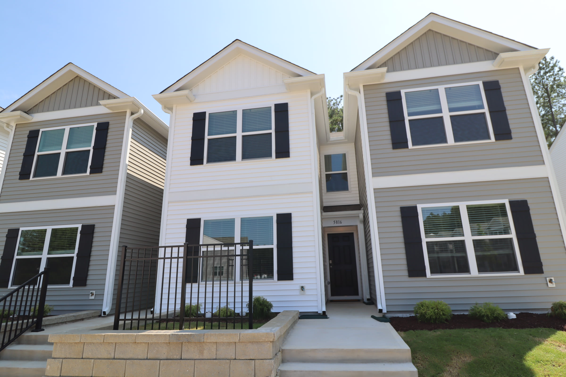 5816 Brambleberry Way – photo 1