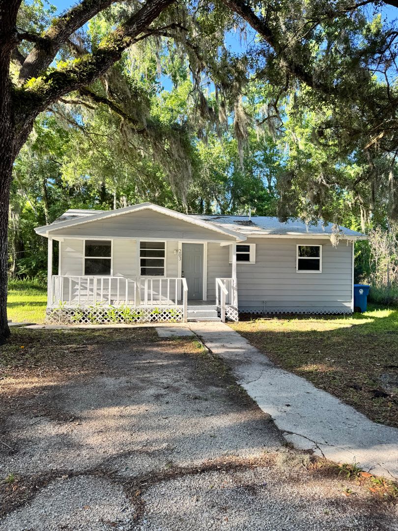 203 D St. Brooksville – photo 1