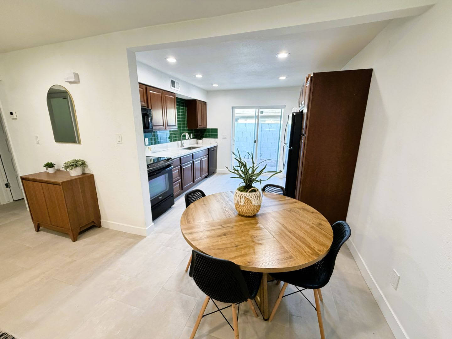 Move In Specials 1 Month Free Remodeled 2 Bed 2 Bath Rental Near Old Town Scottsdale – photo 3