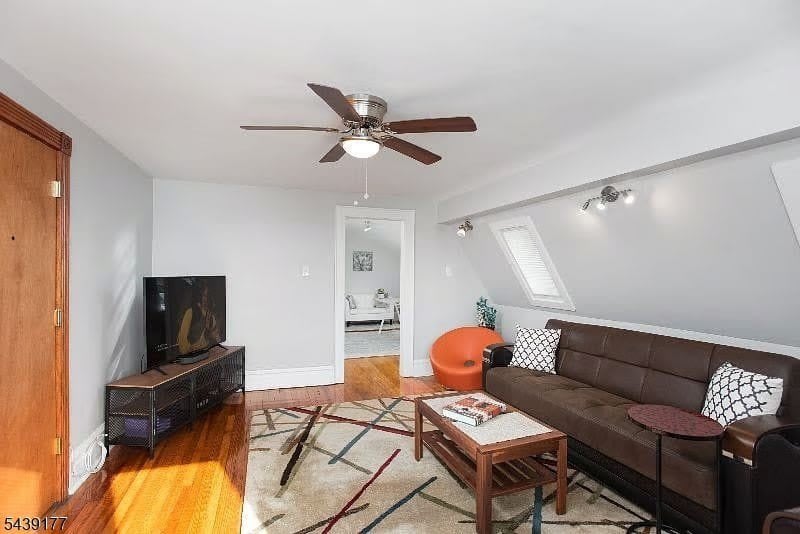 35 Hazelwood Rd – photo 2