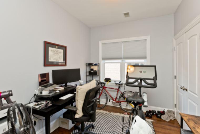930 W Dakin – photo 3