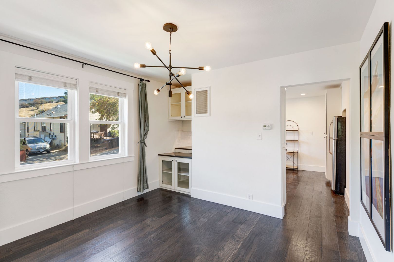 THREE BEDROOM / TWO BATH HOME IN NICE NEIGHBORHOOD CLOSE TO ALBERT PARK AND DOWNTOWN – photo 5