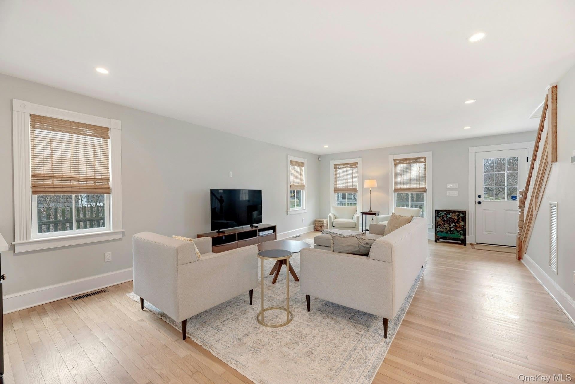 237 6Th Street – photo 4