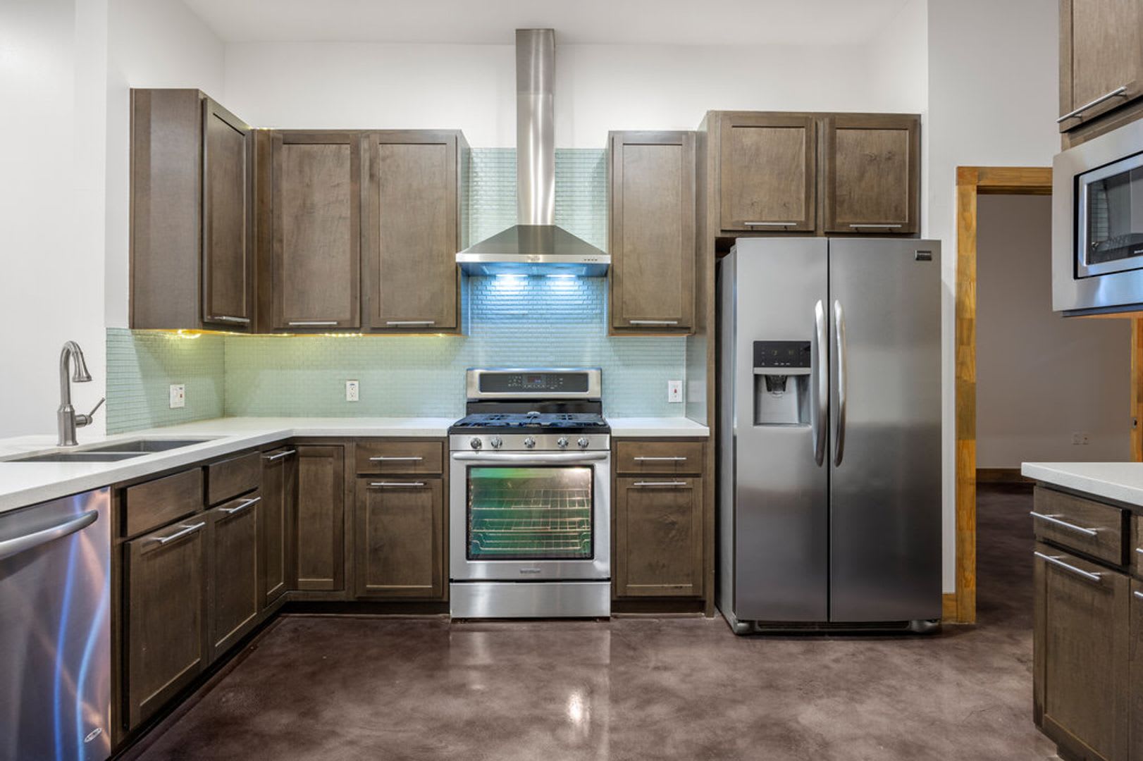 Urban Living At Its Finest! – photo 5