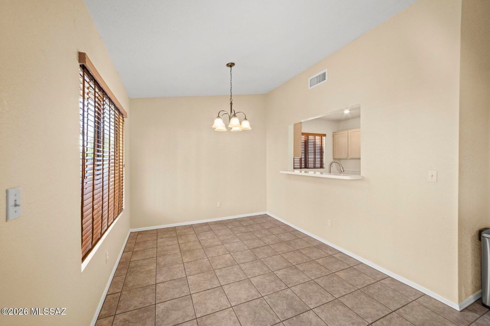 Modern Comfort Meets Convenience 3 Bedroom 2 Bath – photo 5