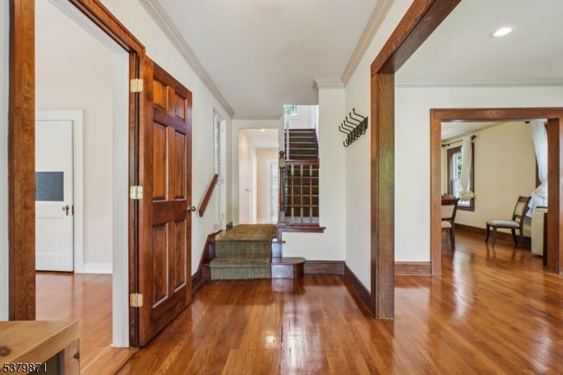 163 Myrtle Ave – photo 4