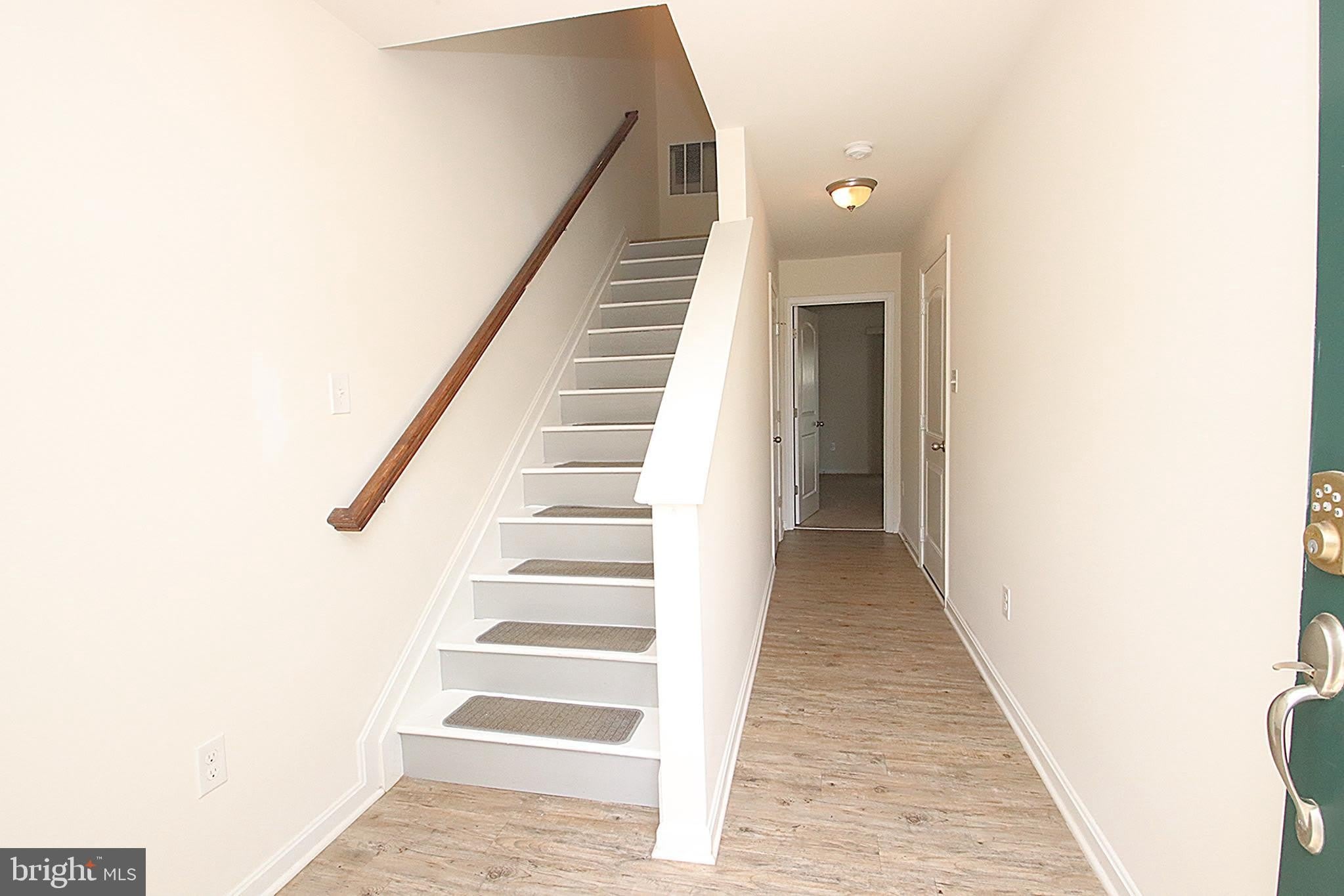 185 MAGELLAN Drive – photo 5