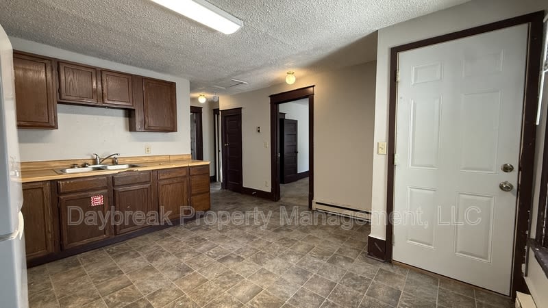 1235 11 1/2 Street North – photo 3