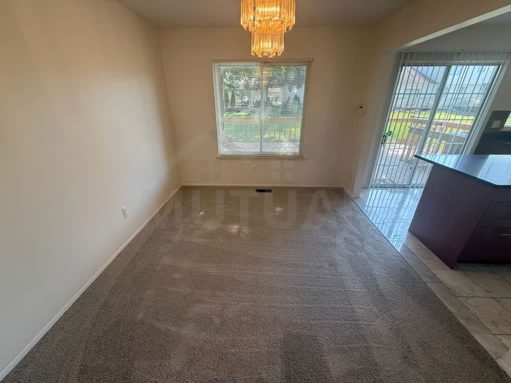 28144 Yorktown Rd – photo 4