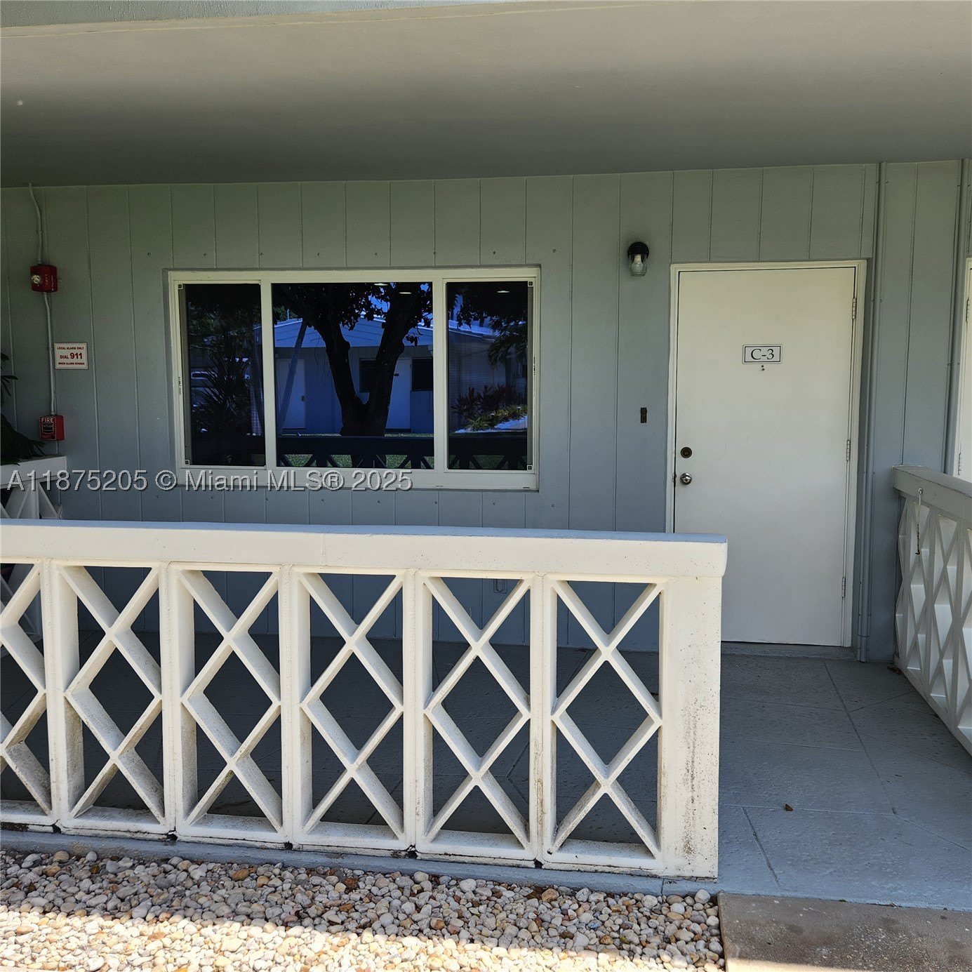2170 NE 51st Ct – photo 2