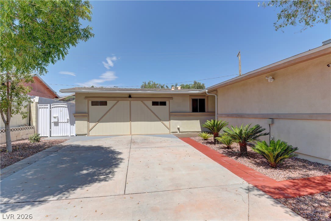 3896 Acapulco Avenue – photo 5