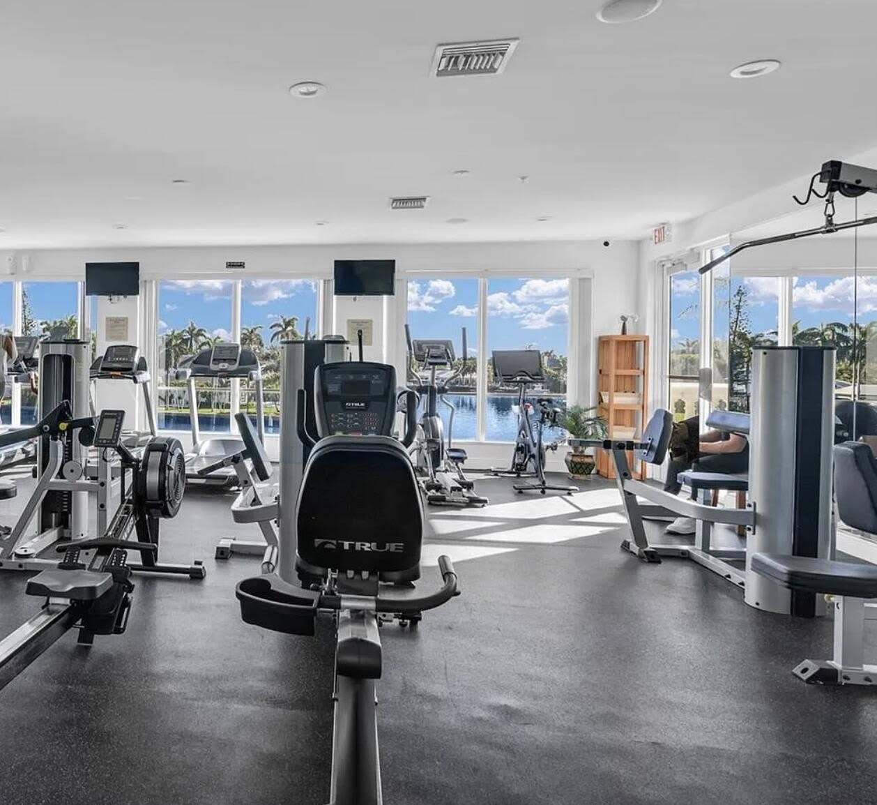 3042 WATERSIDE Circle – photo 5