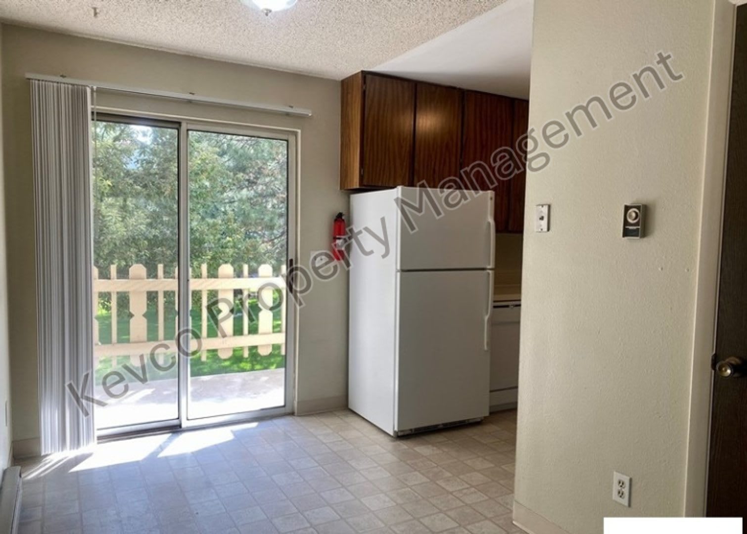 Great Condo by Foothills Mall! – photo 5