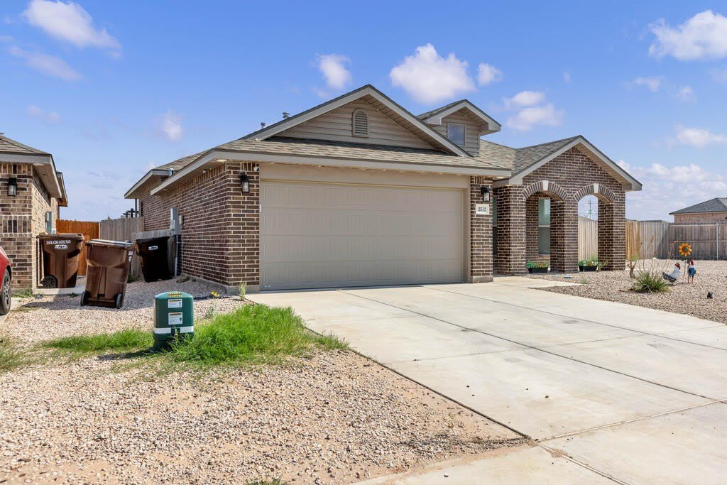 2512 Blazing Saddle Blvd. – photo 3