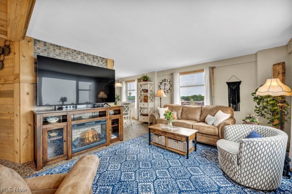 11850 Edgewater Drive – photo 3