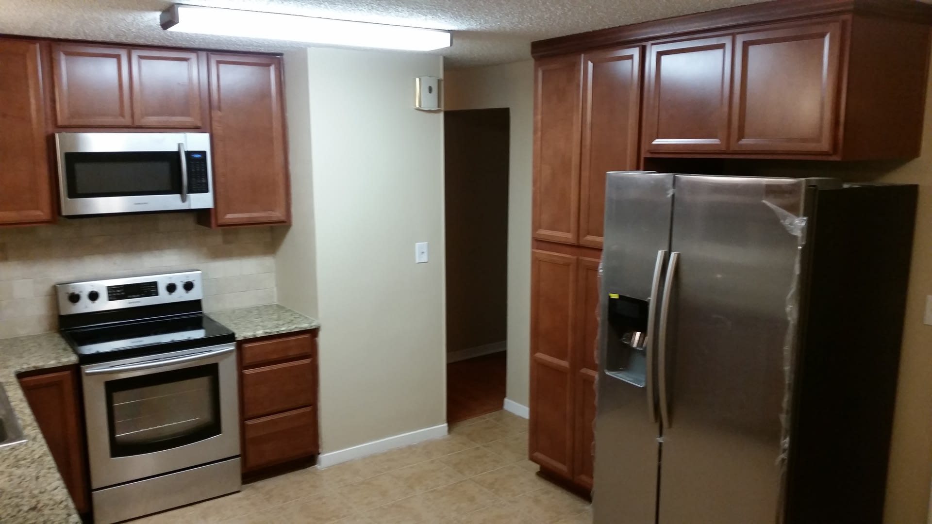 Large 5 Bedroom Nall Hills Home – photo 4