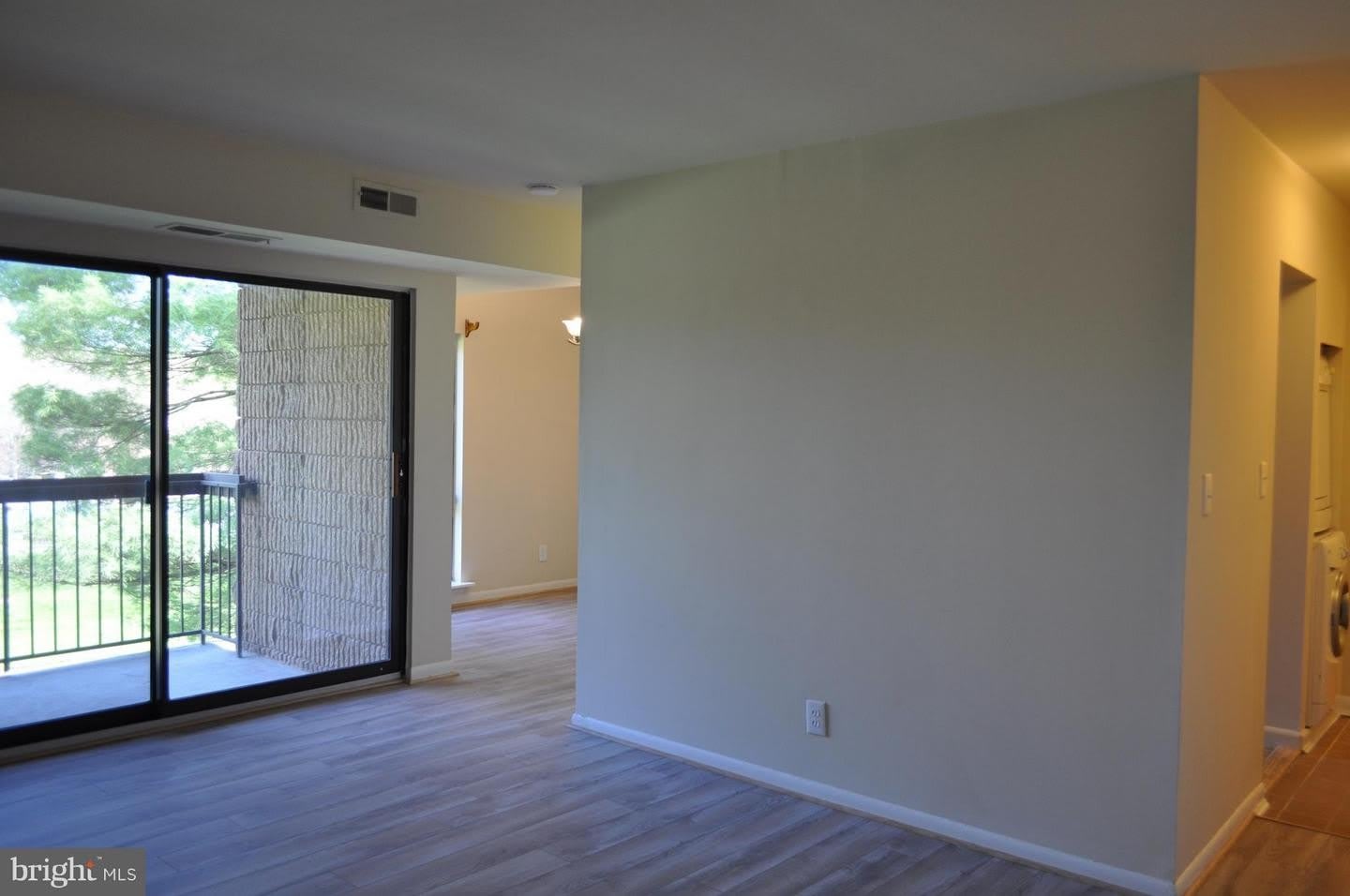 6091 MAJORS LN #6 – photo 2