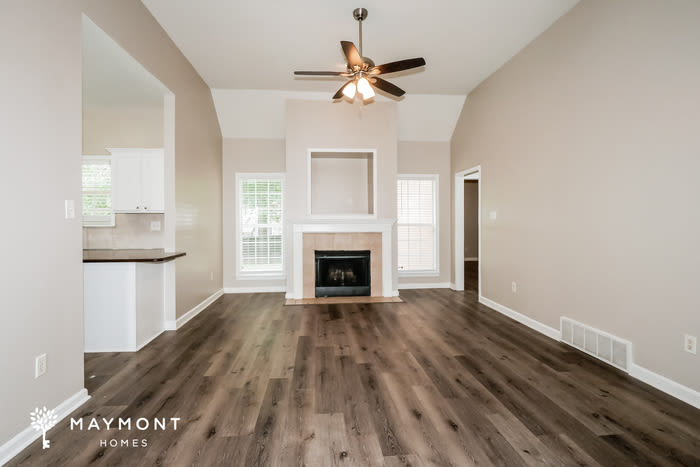 8441 Shady Elm Drive – photo 5