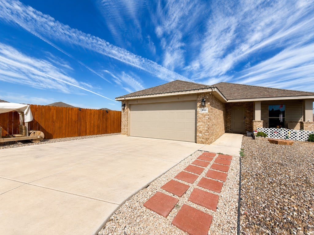 2122 Marfa St – photo 2
