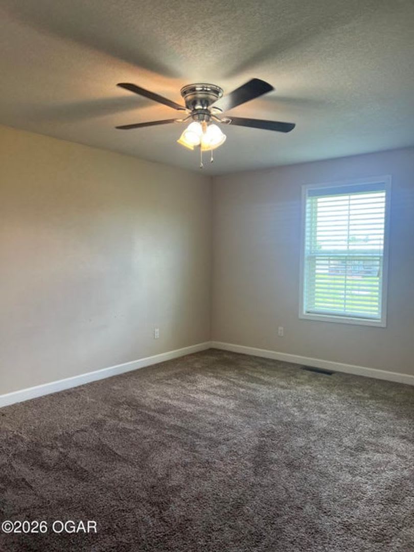 4 Bedroom 3 Bathroom house – photo 4