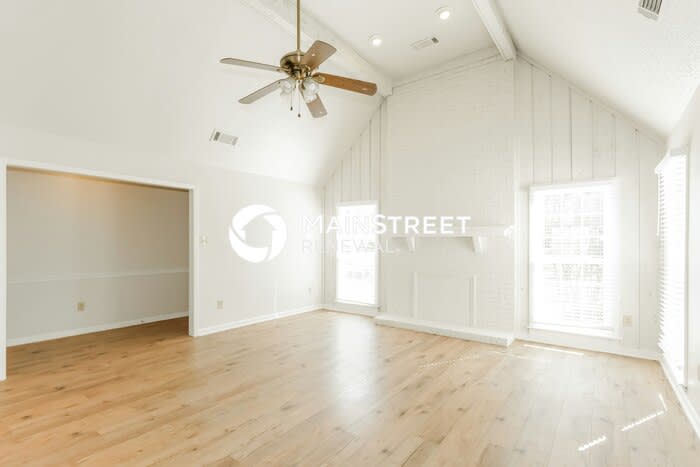 8018 Cross Village Drive – photo 4