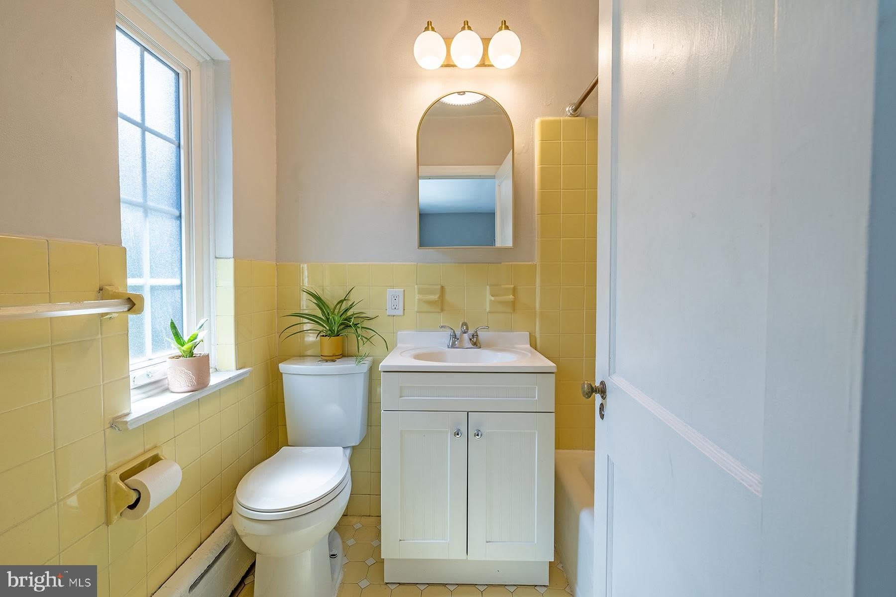 749 YORKWAY – photo 5