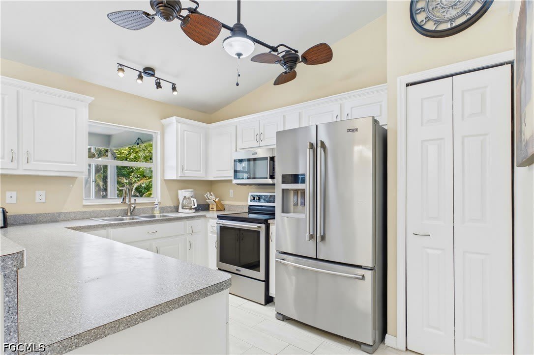 204 SE 18th Street – photo 4