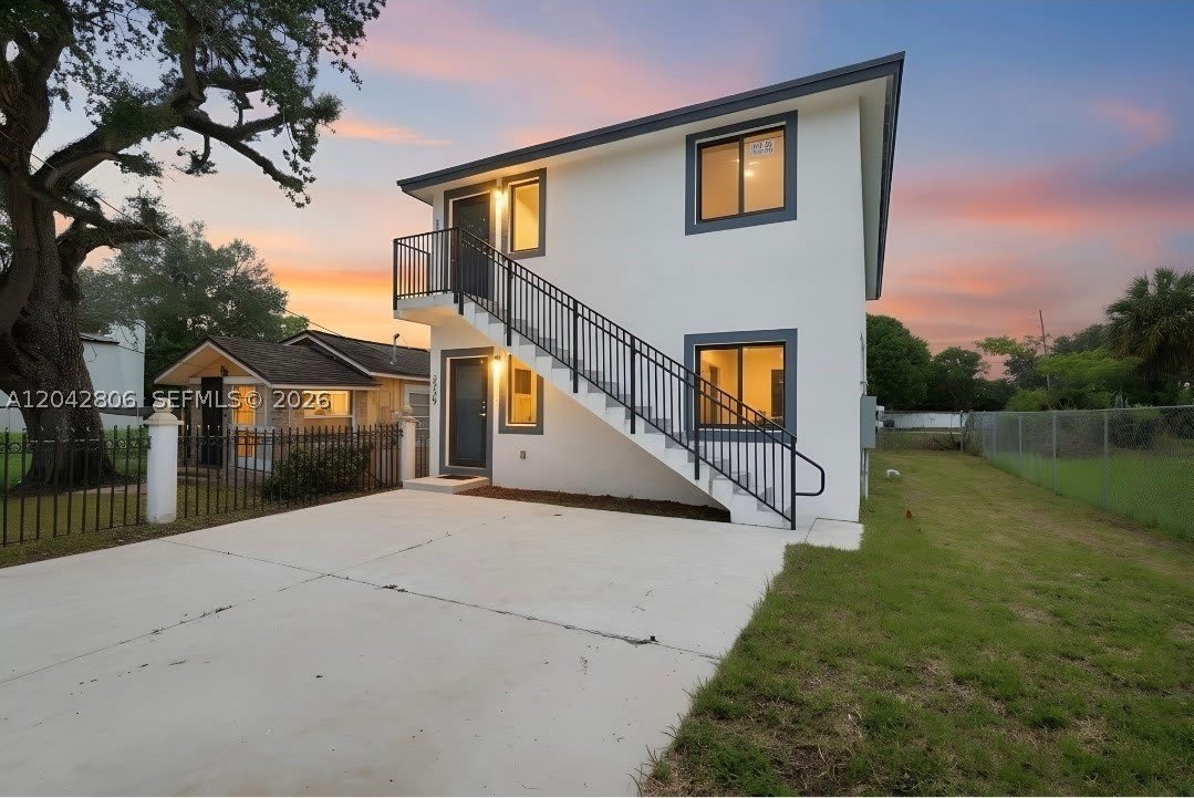 2729 Nw 44 St – photo 1
