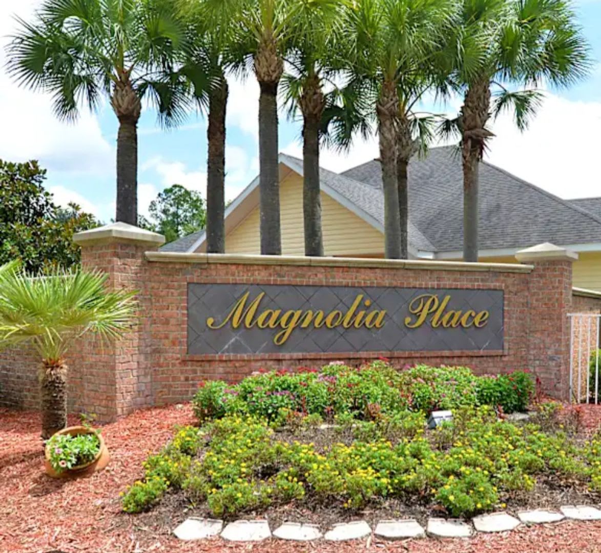 2 Bedroom / 2.5 Bathroom Townhome – Magnolia Place – photo 2