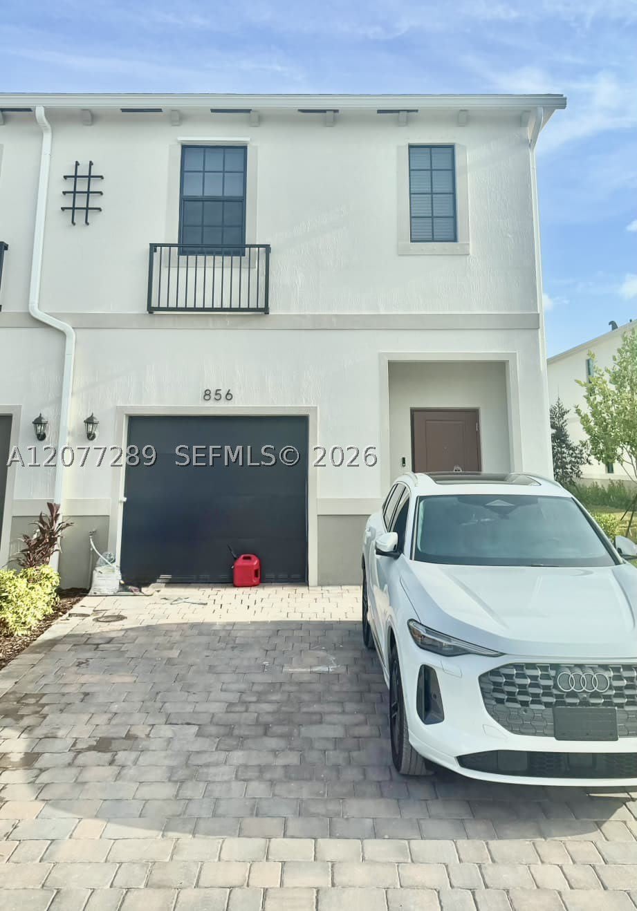 856 SW 11th Way – photo 1