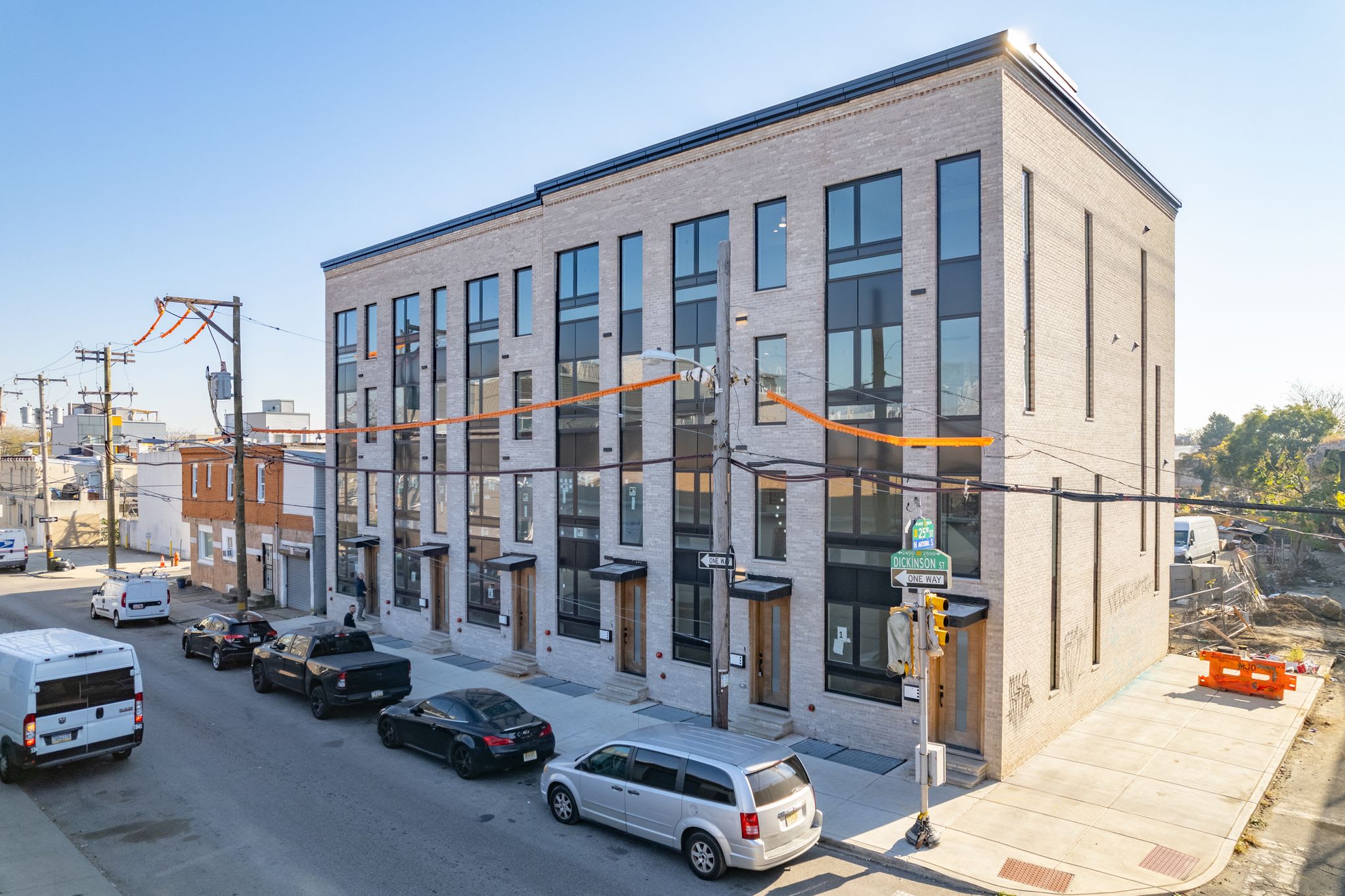 2460 Dickinson Street – photo 1